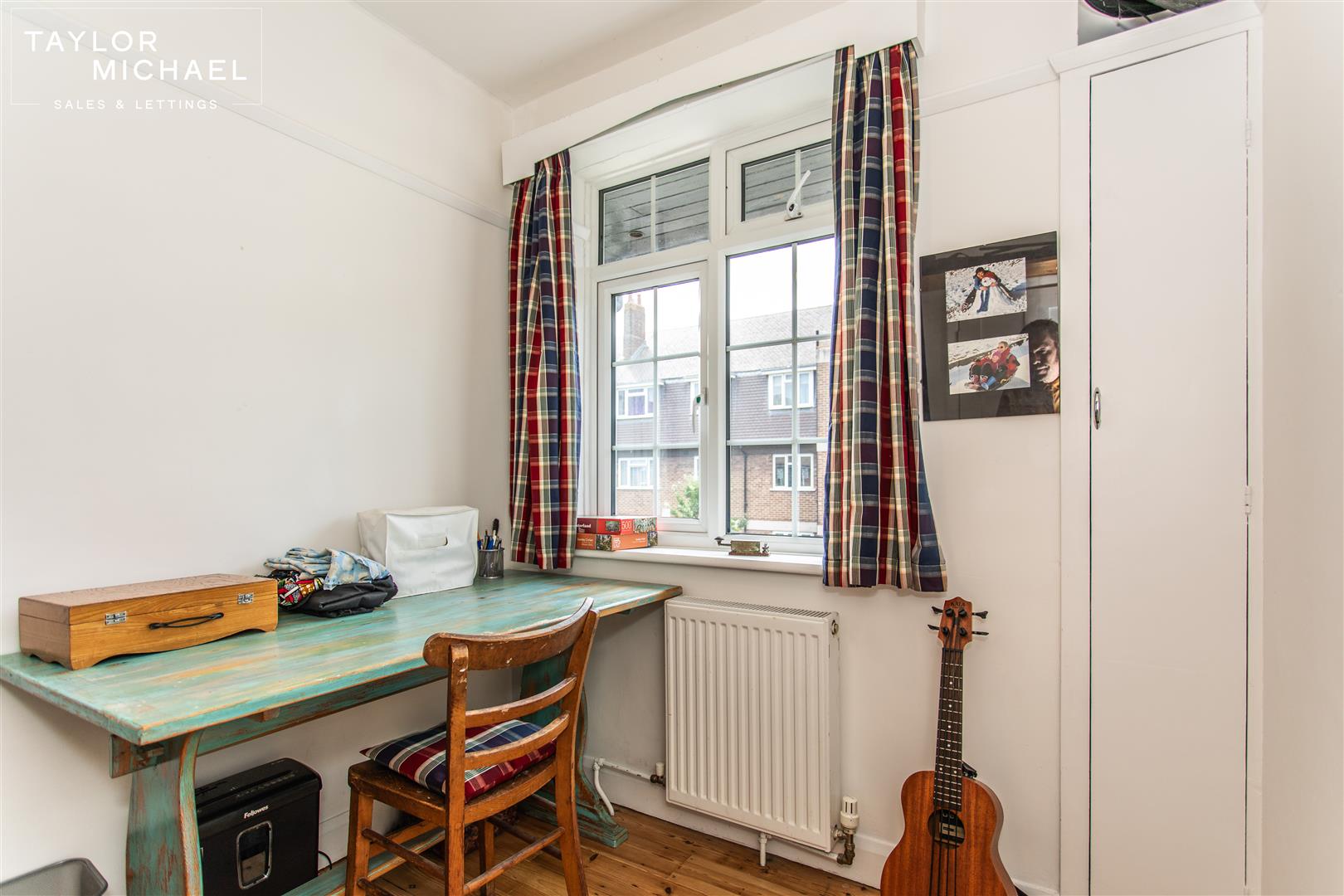 Bedroom / Office